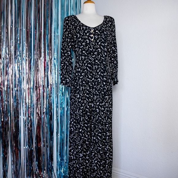 Black 90’s Wide Leg Romper - Picture 7 of 9